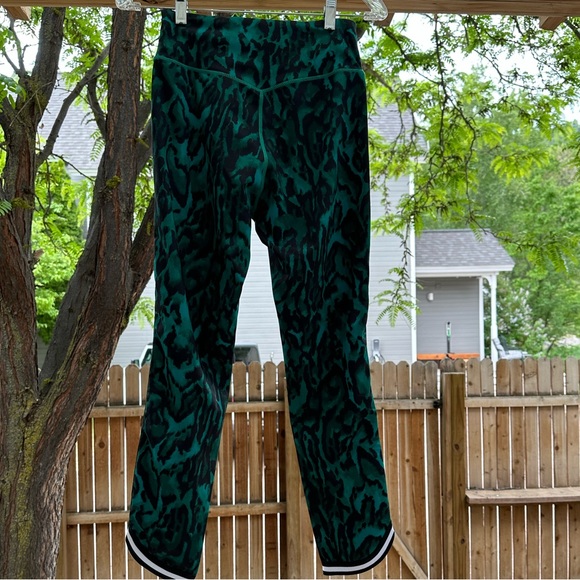 Pam & Gela Ocelot Curved Hem leggings tights green black size medium - Picture 10 of 16